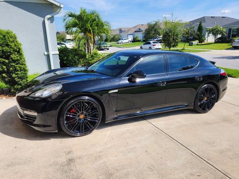 Used 2012 Porsche Panamera 4 image 1
