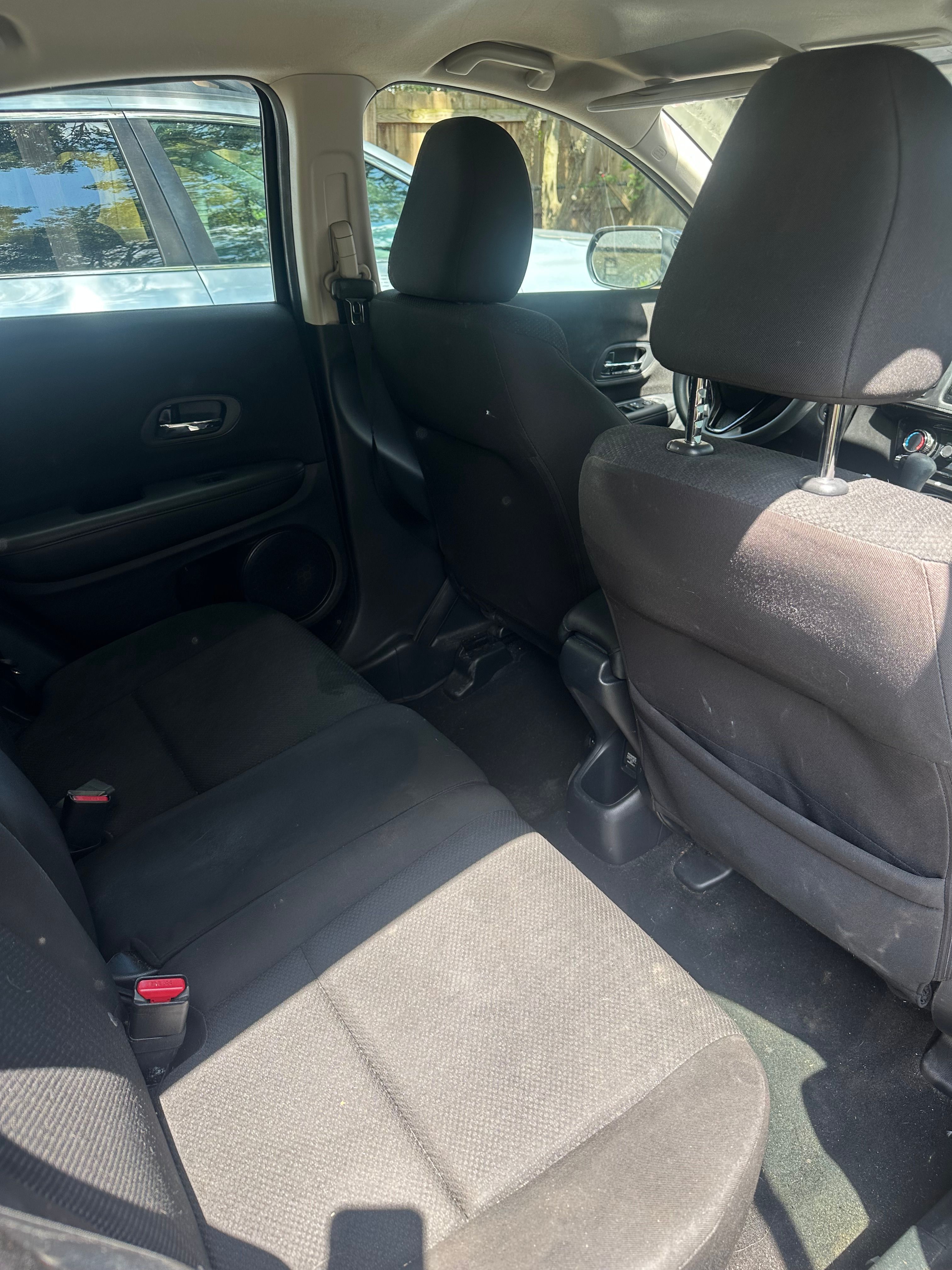 Used 2018 Honda HR-V LX image 10