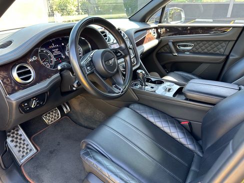Used 2018 Bentley Bentayga Activity AWD/4WD image 12