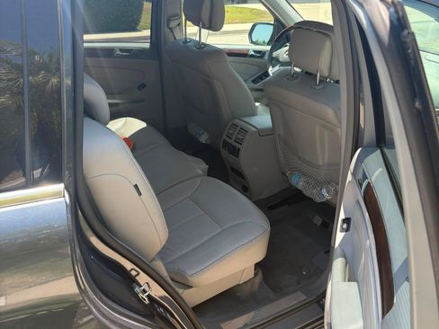 Used 2010 Mercedes-Benz GL 450 4MATIC image 12
