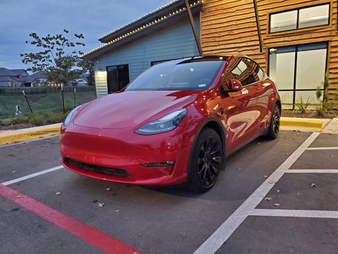 Used 2023 Tesla Model Y Long Range image 6