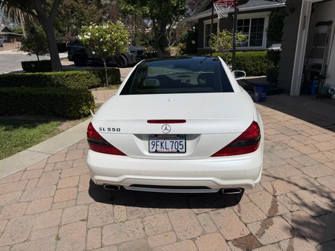 Used 2012 Mercedes-Benz SL 550 image 21