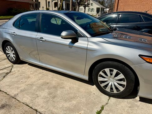 Used 2024 Toyota Camry LE image 8