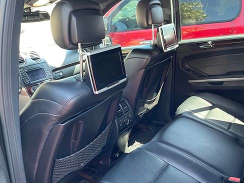 Used 2011 Mercedes-Benz ML 63 AMG 4MATIC image 21