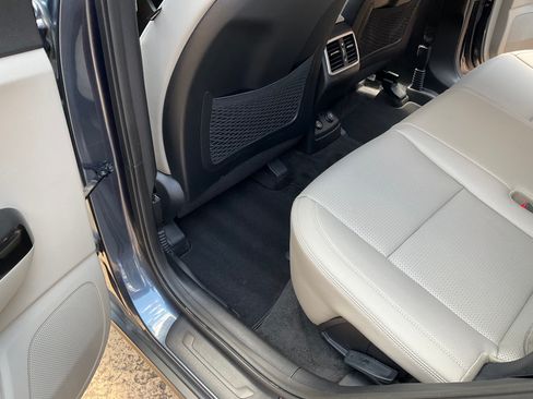 Used 2020 Kia Sportage EX FWD image 13