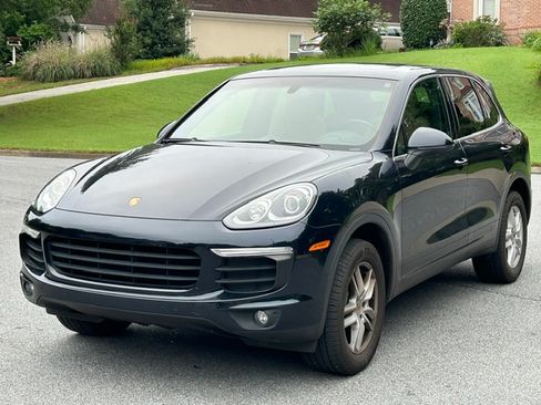 Used 2017 Porsche Cayenne AWD/4WD image 10