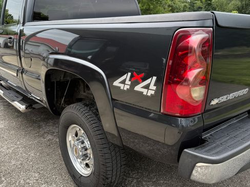 Used 2003 Chevrolet Silverado 2500 LT AWD/4WD image 8