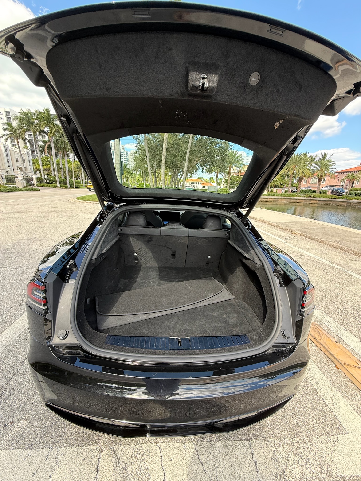 Used 2026 Tesla Model S Plaid AWD/4WD image 12