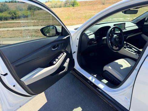 Used 2025 Honda Accord Touring image 15