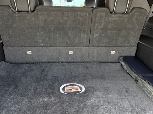 Used 2019 Cadillac Escalade ESV Luxury image 14