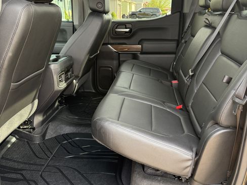 Used 2019 Chevrolet Silverado 1500 LT Trail Boss AWD/4WD image 13