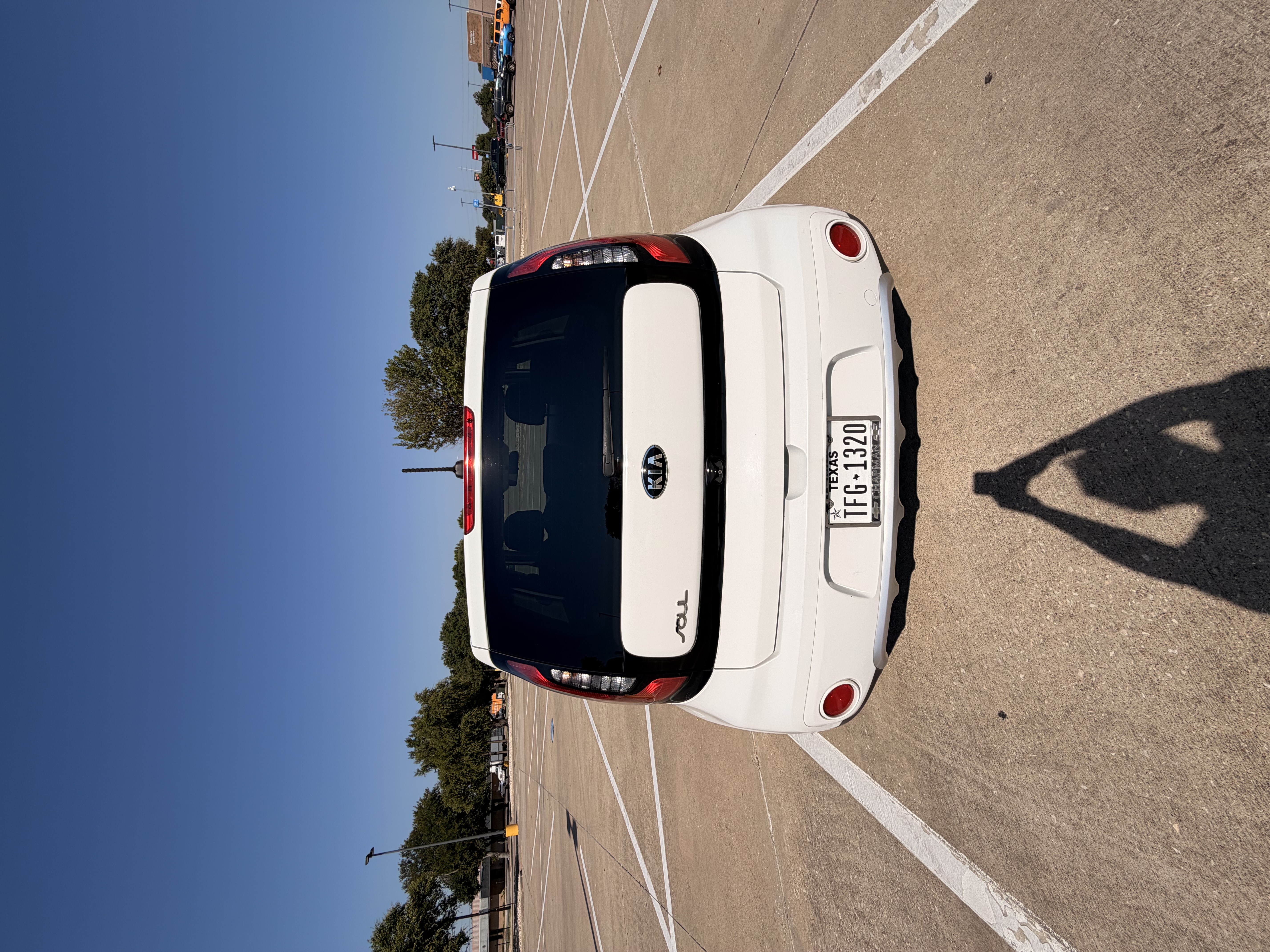 Used 2018 Kia Soul + FWD image 10