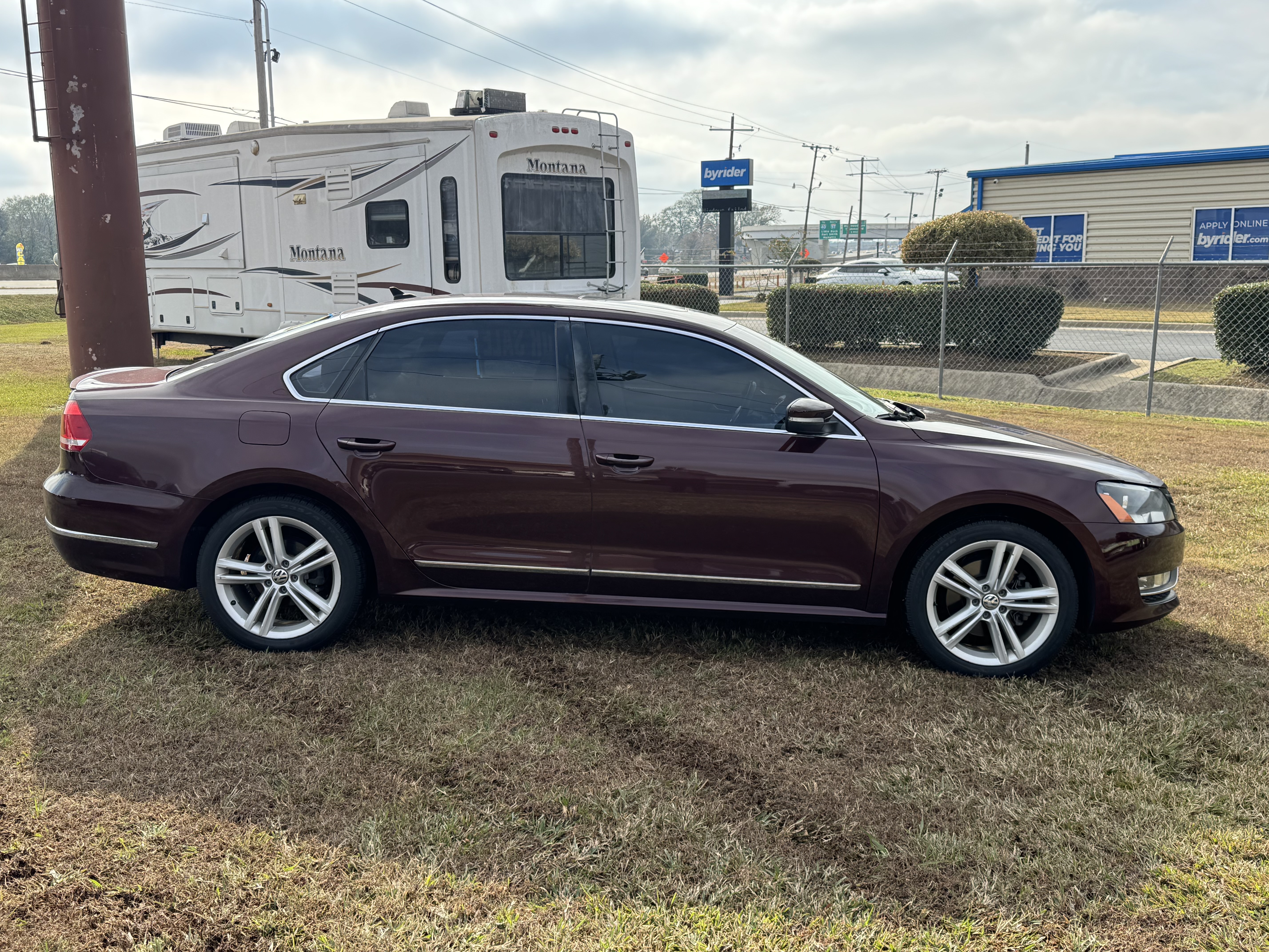 Used 2013 Volkswagen Passat TDI SEL Premium FWD image 5