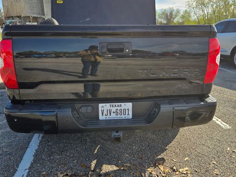 Used 2017 Toyota Tundra Limited w/ Limited Premium Package image 12