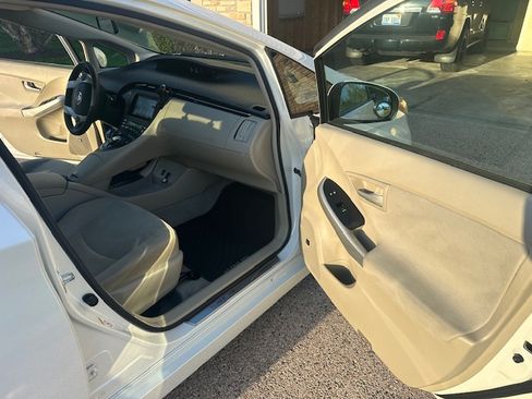 Used 2010 Toyota Prius FWD image 14