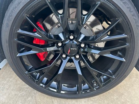 Used 2016 Chevrolet Corvette Z06 w/ 2LZ Preferred Equipment Group RWD image 17