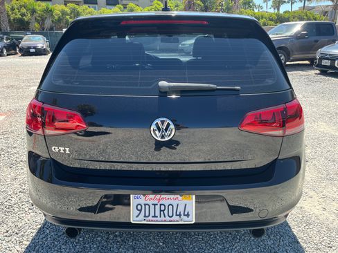 Used 2015 Volkswagen GTI SE FWD image 9