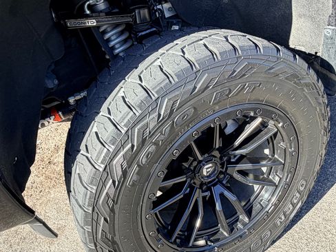 Used 2022 Chevrolet Silverado 1500 LT Trail Boss w/ LT Trail Boss Premium Package image 9