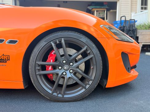 Used 2016 Maserati GranTurismo MC RWD image 8
