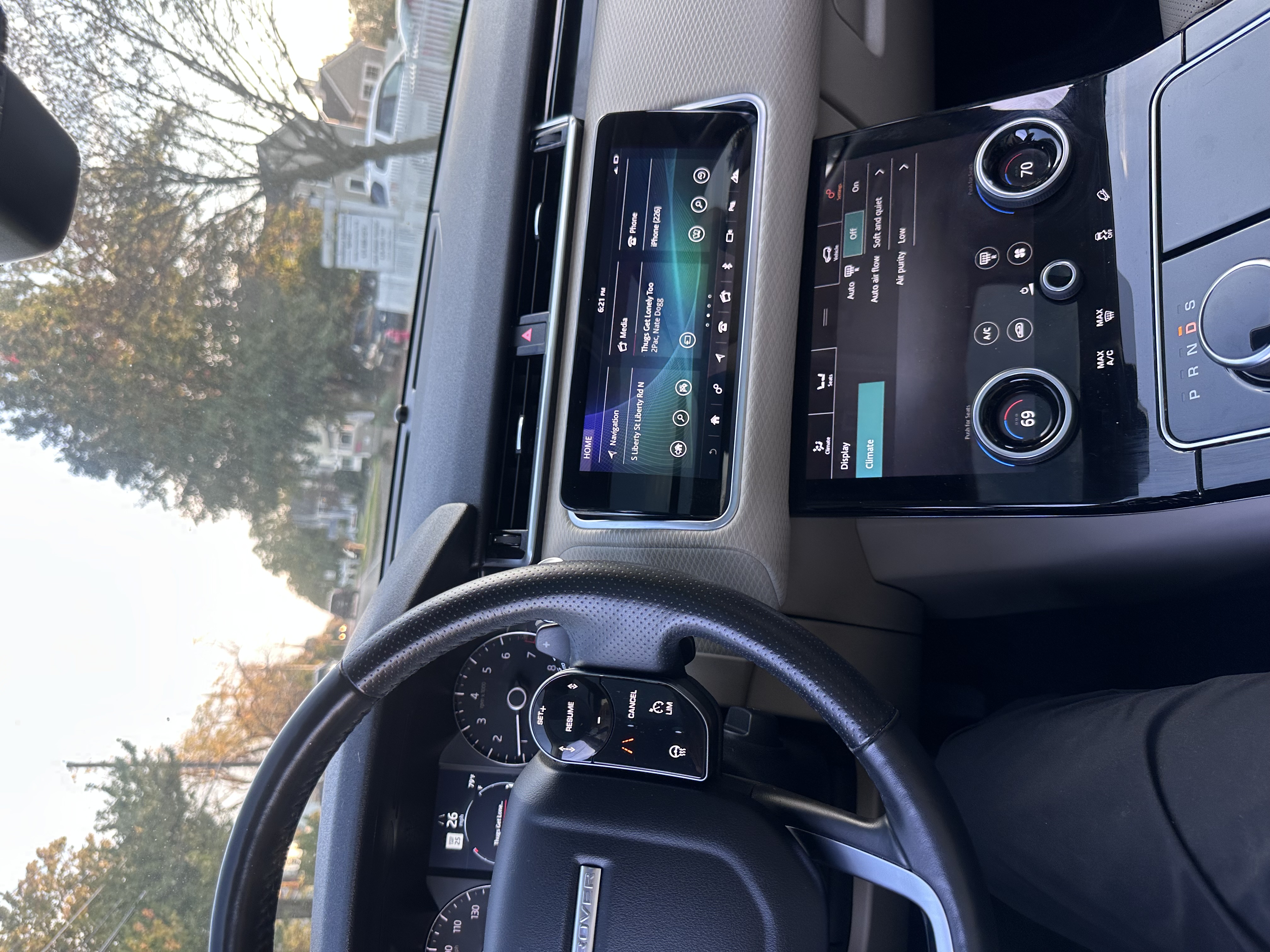 Used 2019 Land Rover Range Rover Velar S AWD/4WD image 14