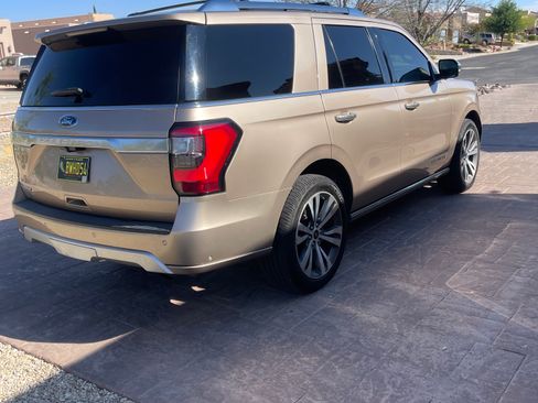 Used 2020 Ford Expedition Platinum AWD/4WD image 4