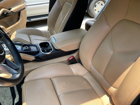 Used 2016 Porsche Cayenne S AWD/4WD image 11