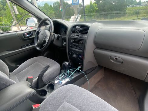 Used 2003 Hyundai Santa Fe LX FWD image 10