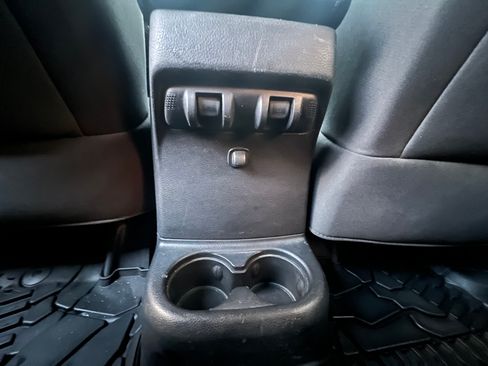 Used 2016 Jeep Wrangler Unlimited Sport image 21