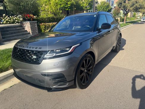 Used 2019 Land Rover Range Rover Velar R-Dynamic SE image 4