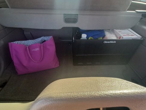 Used 2004 Chevrolet Suburban LT w/ Preferred Equipment Group image 12