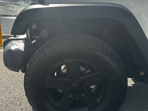 Used 2015 Jeep Wrangler Sport image 17