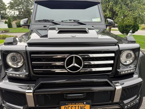 Used 2018 Mercedes-Benz G 550 Squared image 6