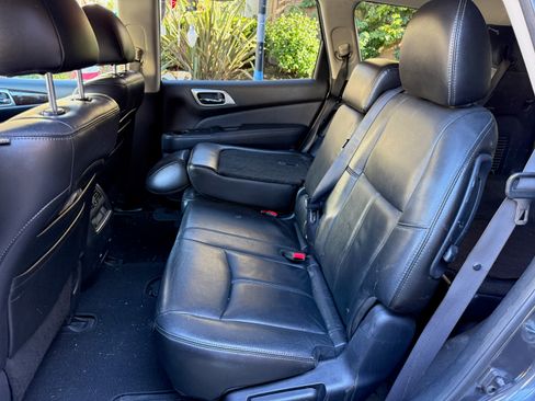 Used 2013 Nissan Pathfinder SL w/ Trailer Tow Pkg image 15