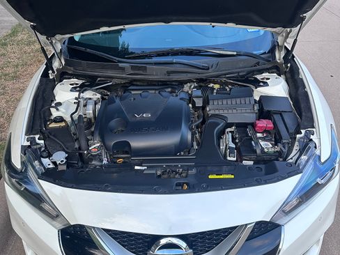 Used 2016 Nissan Maxima Platinum FWD image 18