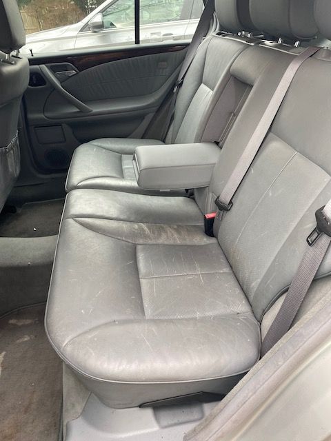 Used 2001 Mercedes-Benz E 320 Wagon image 12