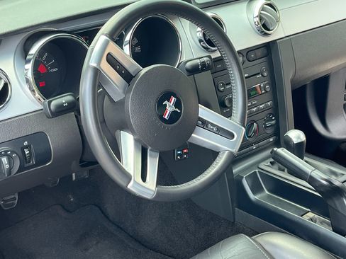 Used 2006 Ford Mustang GT image 12