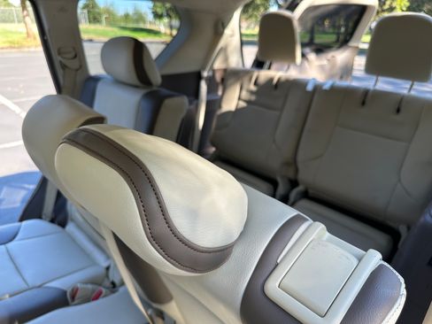 Used 2010 Lexus GX 460 w/ Comfort Plus Pkg AWD/4WD image 27