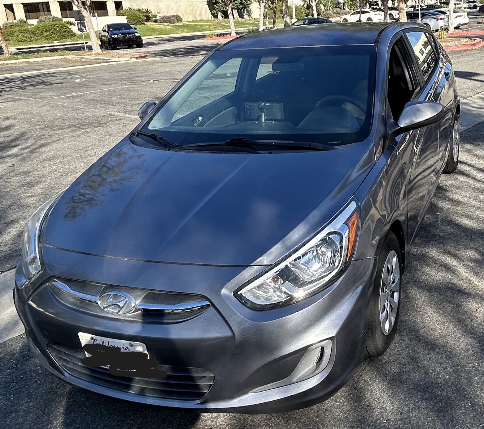 Used 2016 Hyundai Accent SE FWD image 1