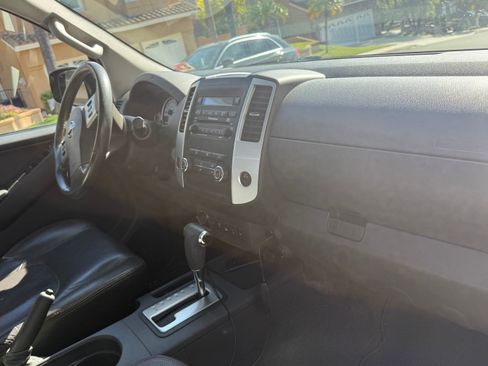 Used 2012 Nissan Frontier PRO-4X w/ Pro-4x Luxury Pkg AWD/4WD image 10