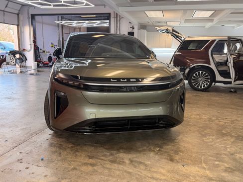 Used 2026 Lucid Gravity Dream image 9