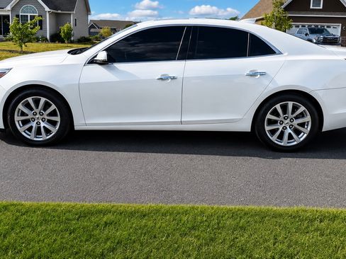 Used 2015 Chevrolet Malibu LTZ FWD image 2