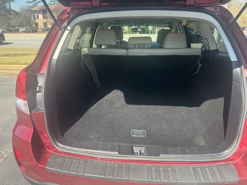 Used 2011 Subaru Outback 2.5i Limited w/ PWR Moonroof Pkg image 19