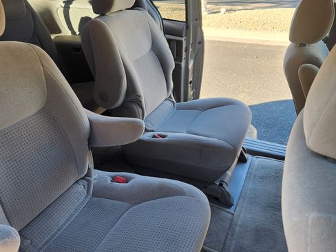 Used 2006 Toyota Sienna LE image 17