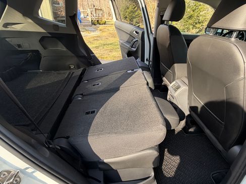 Used 2018 Volkswagen Tiguan SE image 20