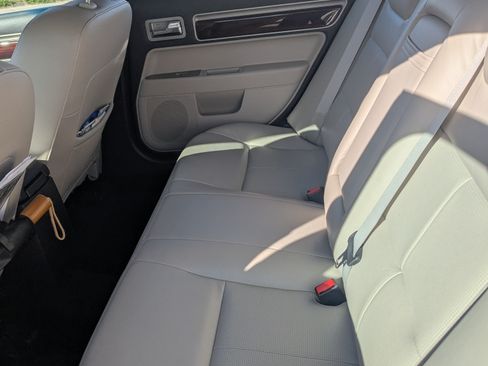 Used 2009 Lincoln MKZ Sedan 4D image 6