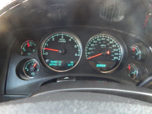 Used 2011 Chevrolet Avalanche LS RWD image 1
