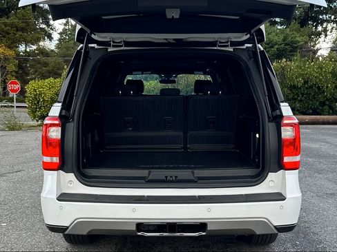 Used 2020 Ford Expedition Max XLT image 20
