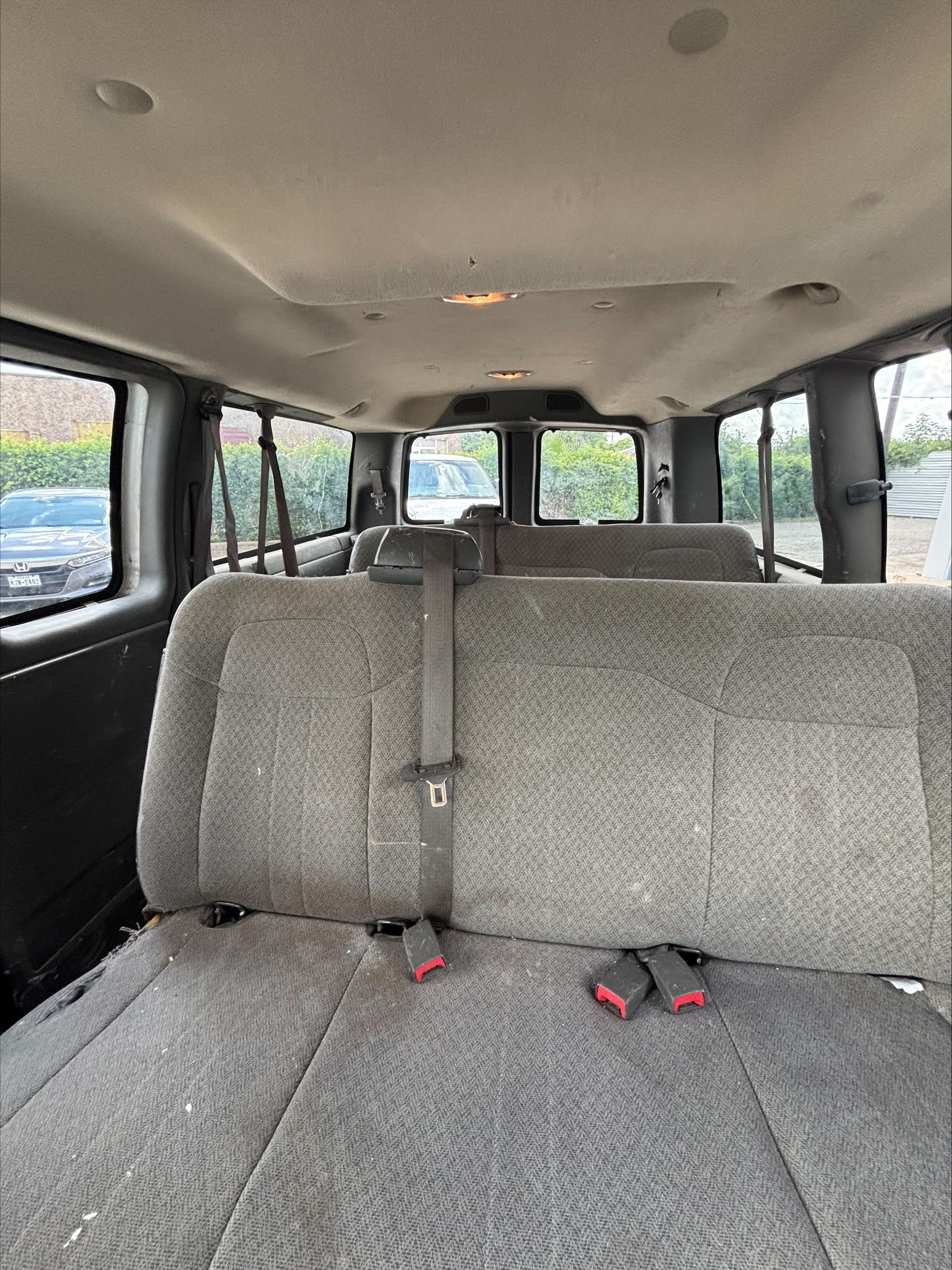 Used 2011 Chevrolet Express 2500 LS RWD image 4