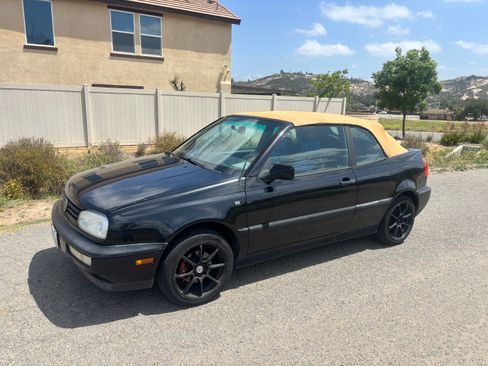 Used 1996 Volkswagen Cabrio FWD image 8
