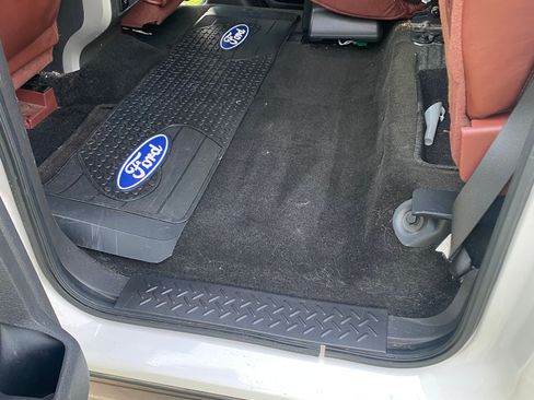 Used 2013 Ford F150 King Ranch w/ King Ranch Luxury Pkg AWD/4WD image 6